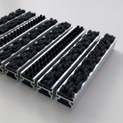 Nadelstreifen/Bürste - Aluminiummatte